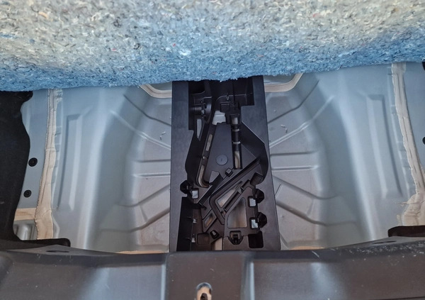 Peugeot 108 cena 24900 przebieg: 57088, rok produkcji 2015 z Koło małe 277